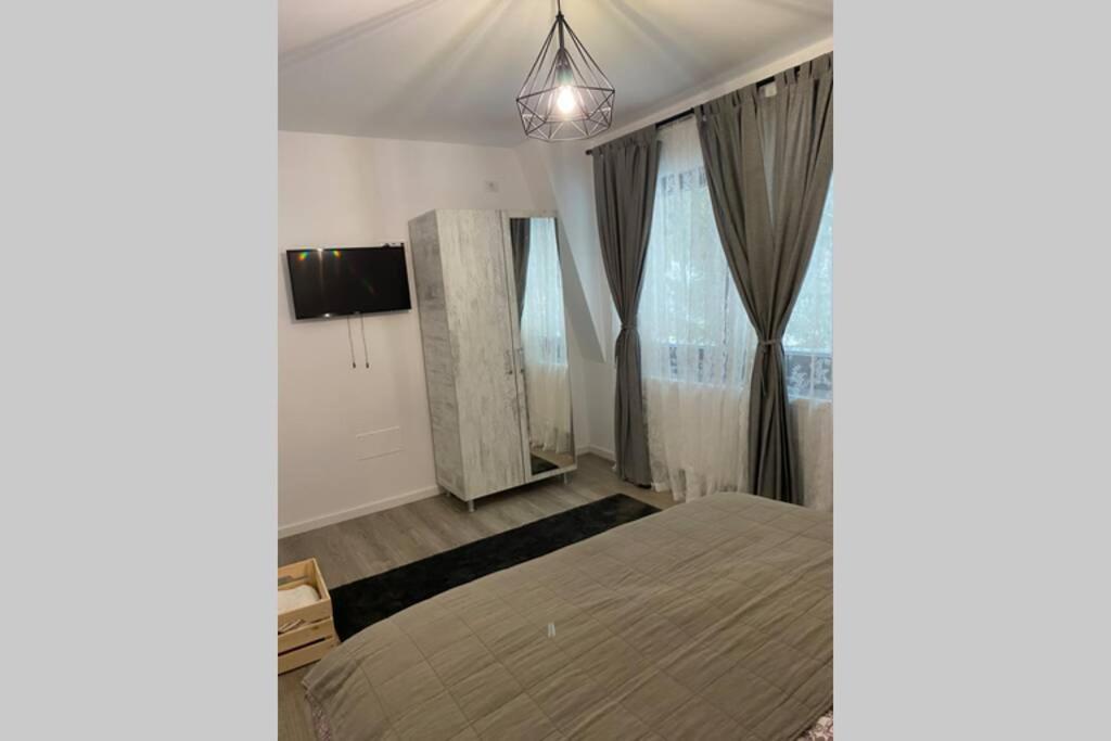 Casa Skadi, Zamora,Buşteni Esterno foto
