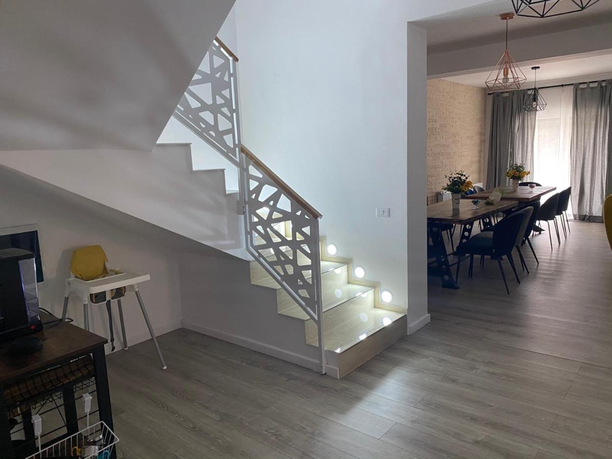 Casa Skadi, Zamora,Buşteni Esterno foto